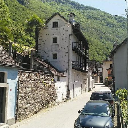 Residenza Americana Someo Exteriér fotografie