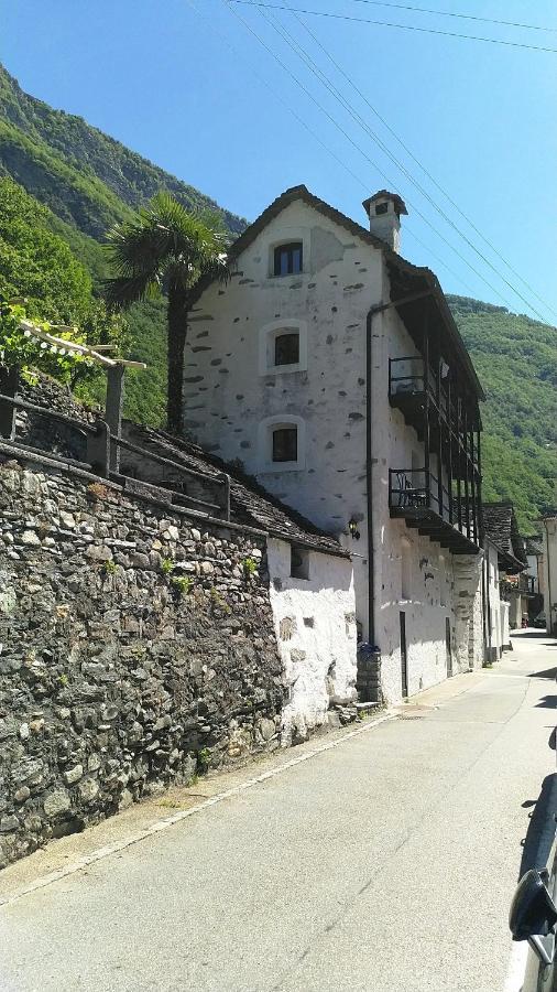 Residenza Americana Someo Exteriér fotografie